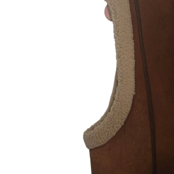 UGG Shearling-Lined Faux Suede Vest - Teddy/Gilet - Picture 7 of 7